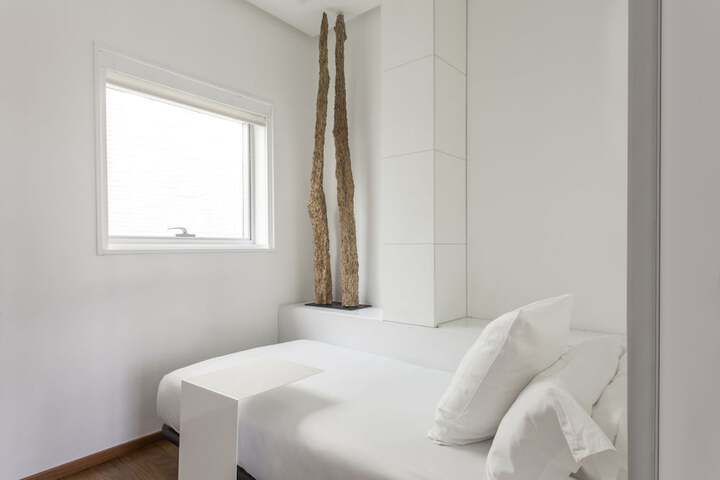 Room 10 of 44