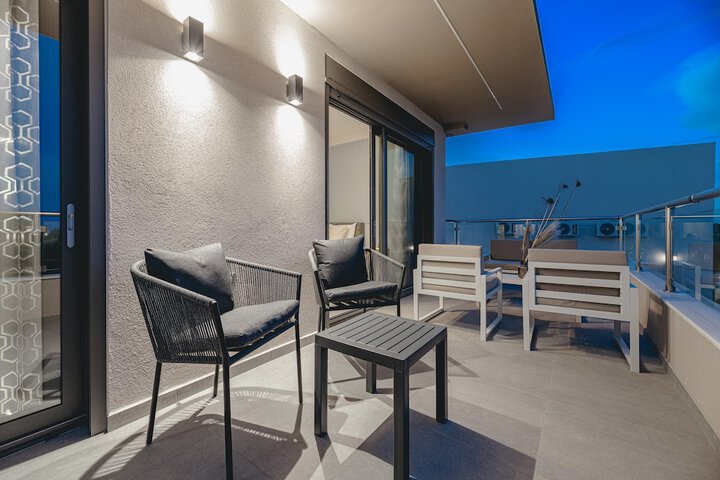 Terrace/Patio 25 of 48