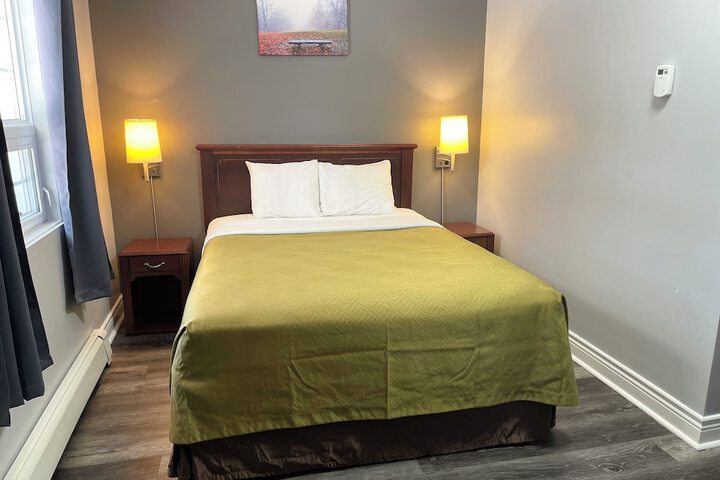 Room 8 of 55