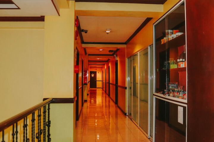 Ballroom/Hall 23 of 26