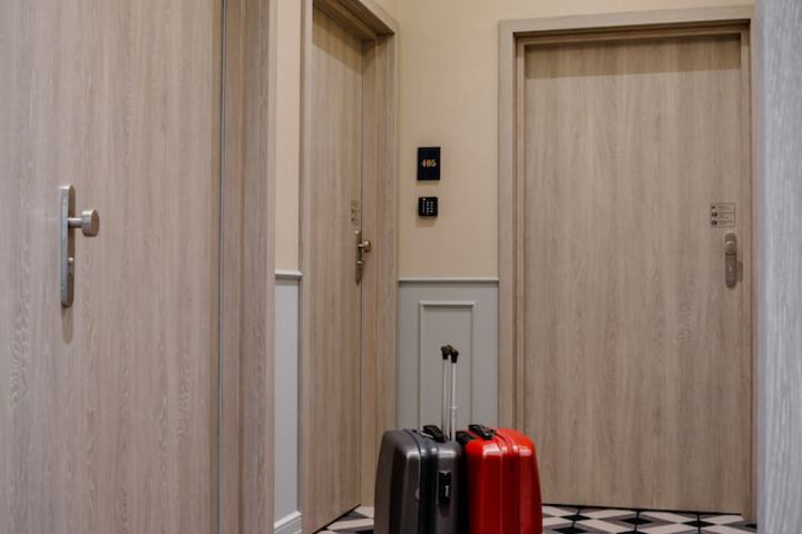 Room 38 of 77