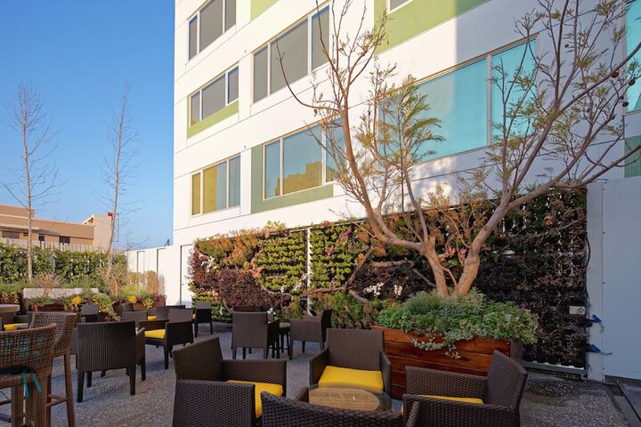 Terrace/Patio 156 of 160