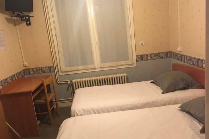 Room 24 of 64