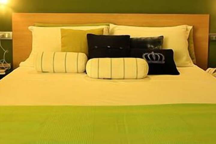 Room 41 of 66