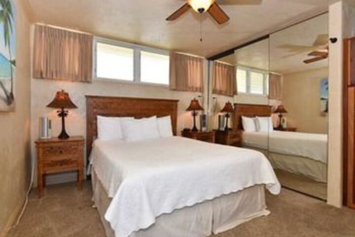 Room 7 of 18
