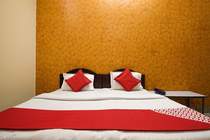 Room 13 of 26