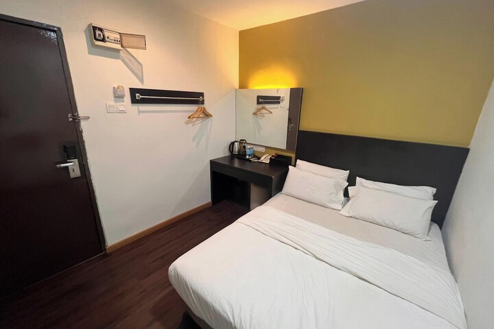 Room 17 of 88