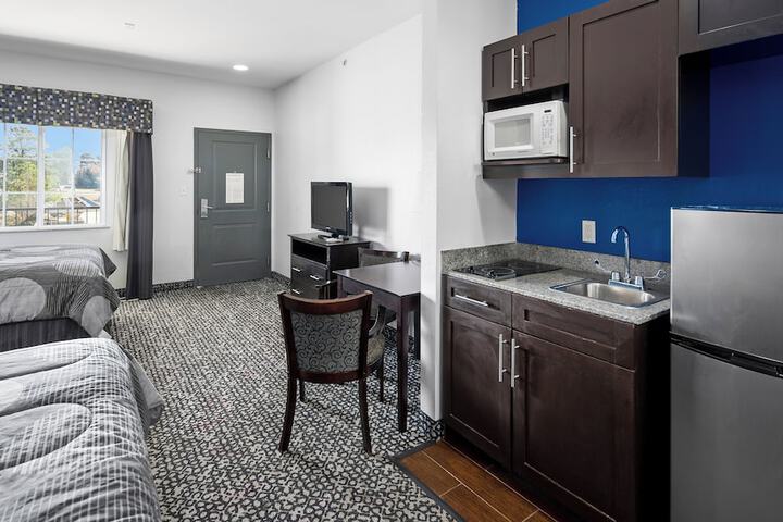 Private kitchenette