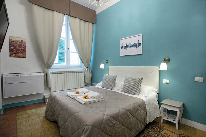 Room 9 of 21
