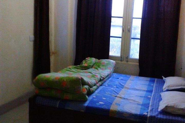 Room 4 of 15
