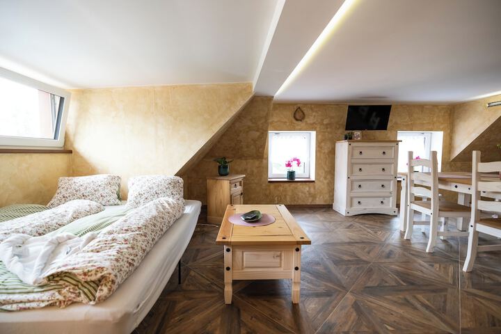 Room 4 of 53
