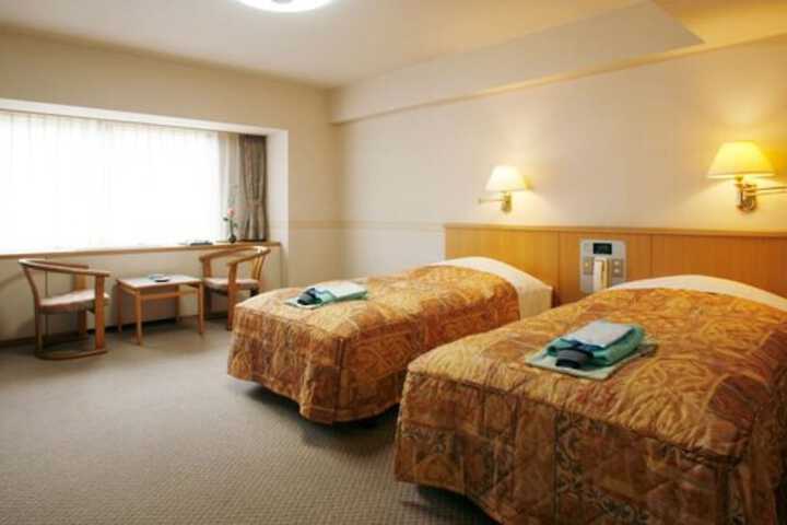 Room 6 of 15