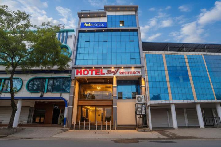 FabHotel Brij Residency - hoshangabad Near barkatullah university