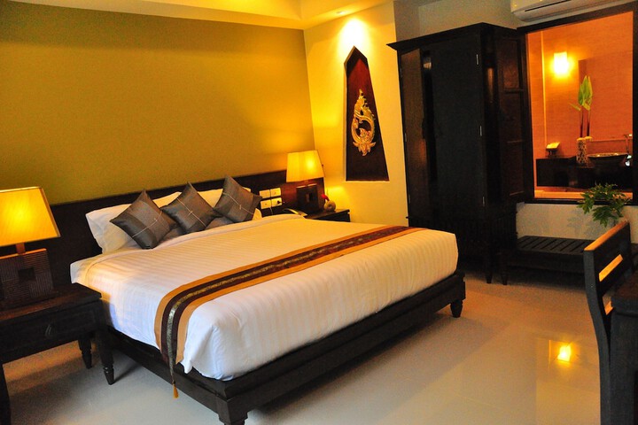 Room 7 of 65