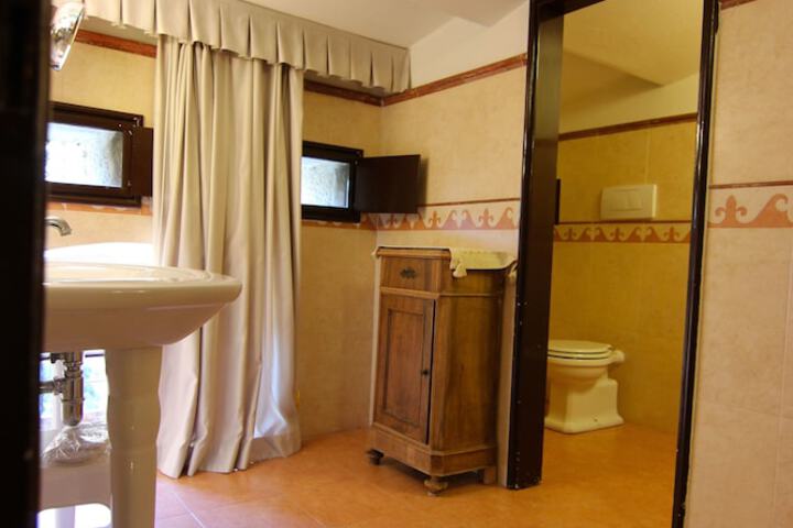 Room 108 of 175