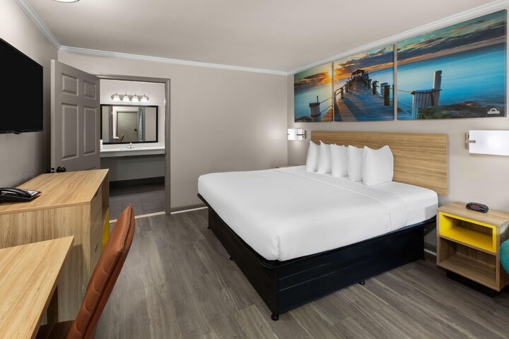 Room 26 of 41