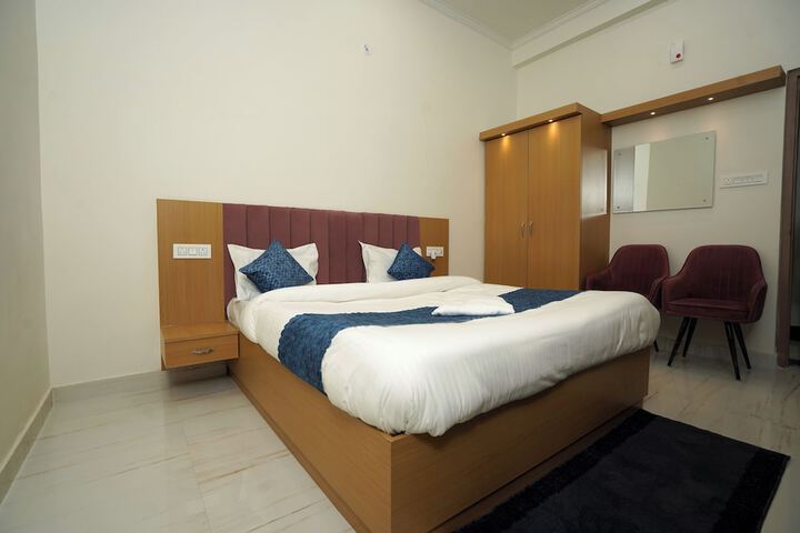 Room 8 of 22