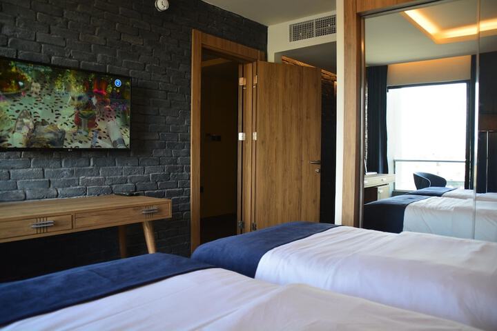 Room 20 of 36