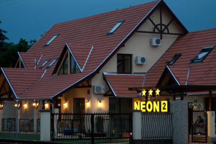 Hotel 6 of 7