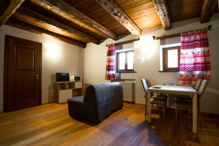 Room 16 of 27
