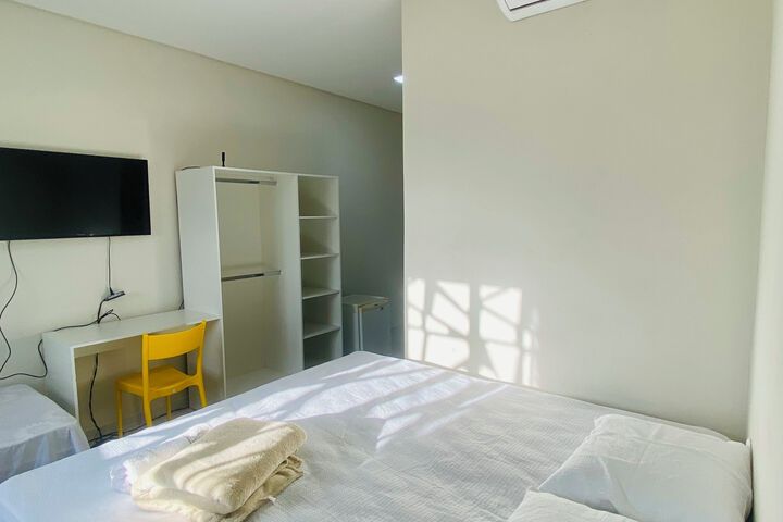Room 10 of 10