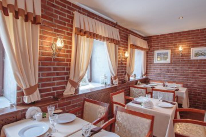 Dining 80 of 111