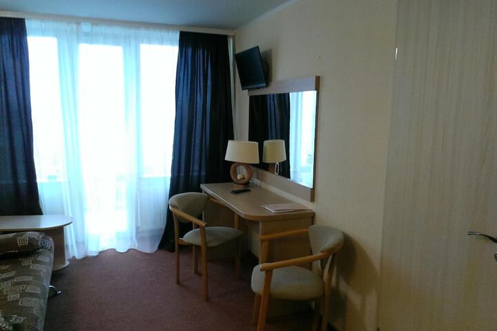 Room 22 of 64
