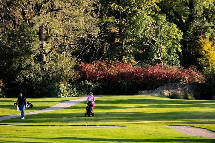 Golf 28 of 63