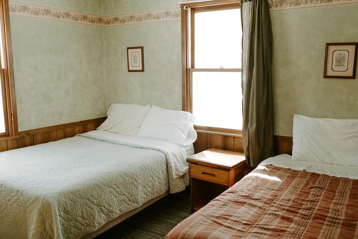 Room 16 of 167