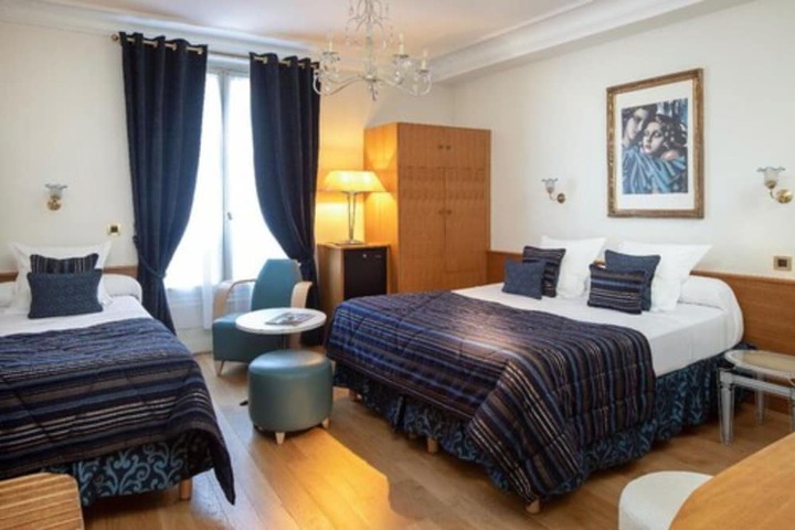 Room 34 of 61