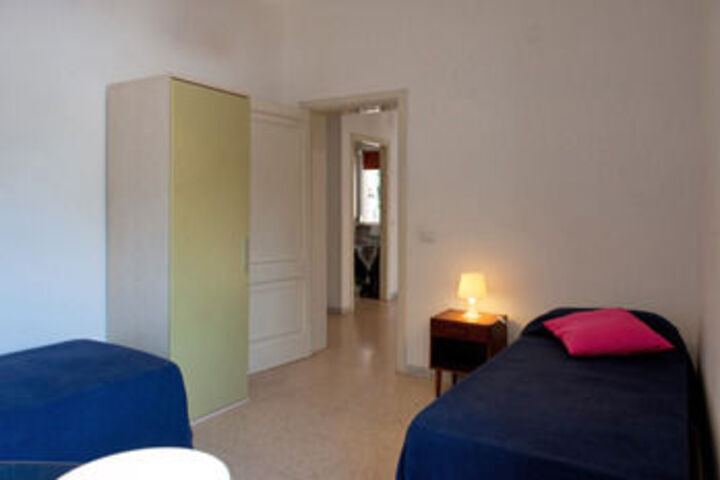 Room 10 of 35