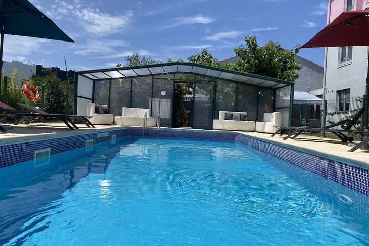 Pool 41 of 80