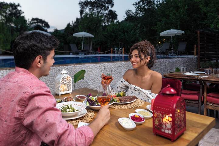 Dining 49 of 76