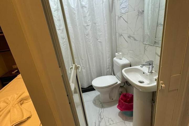 Room 106 of 137
