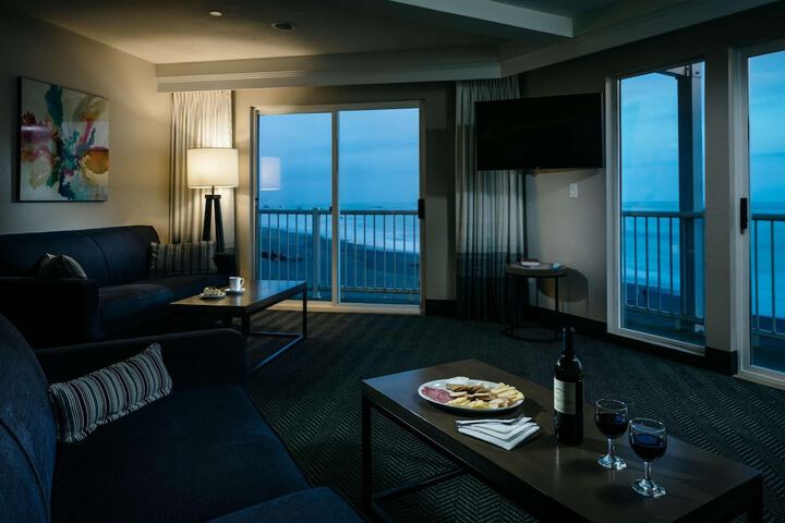 Room 25 of 46