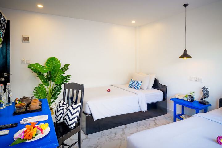 Room 11 of 72