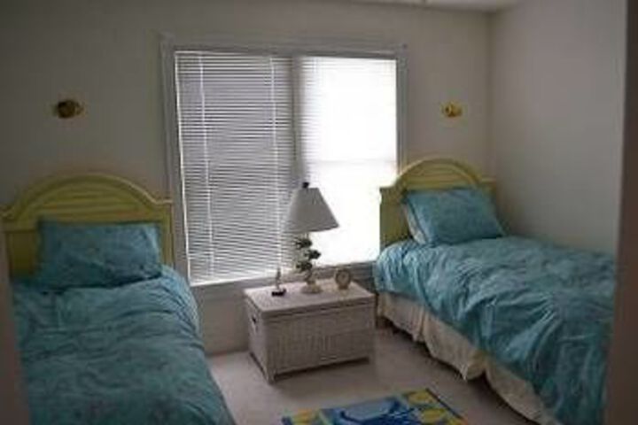 Room 3 of 10