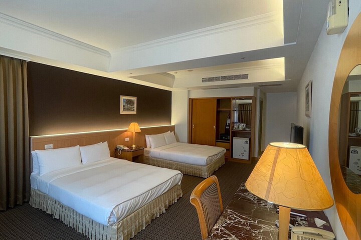 Room 7 of 41