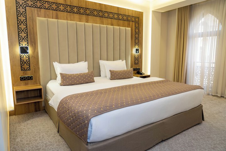 Room 21 of 77