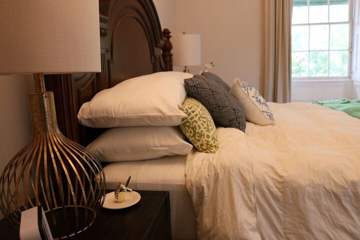 Room 4 of 72