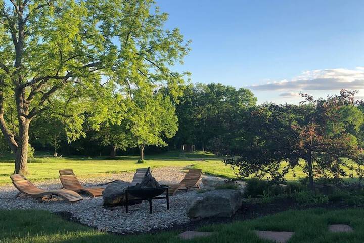 Hotel Exterior 79 of 85