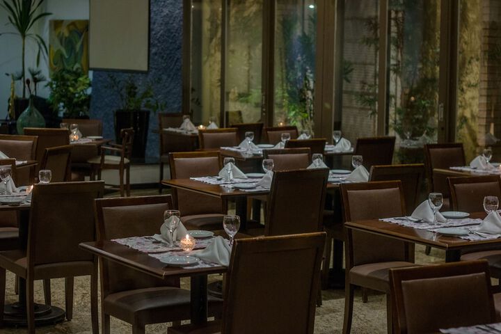 Dining 57 of 71