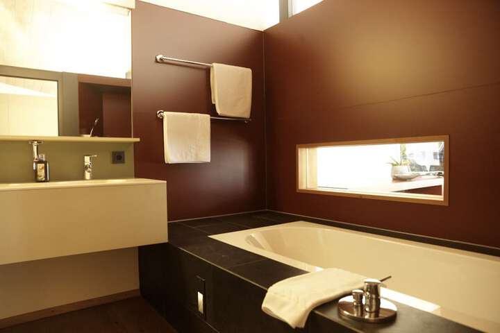 Room 56 of 91