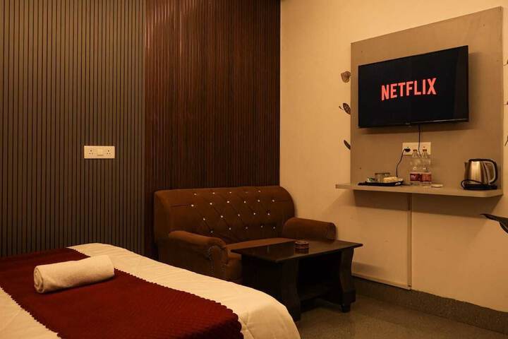 Room 24 of 50