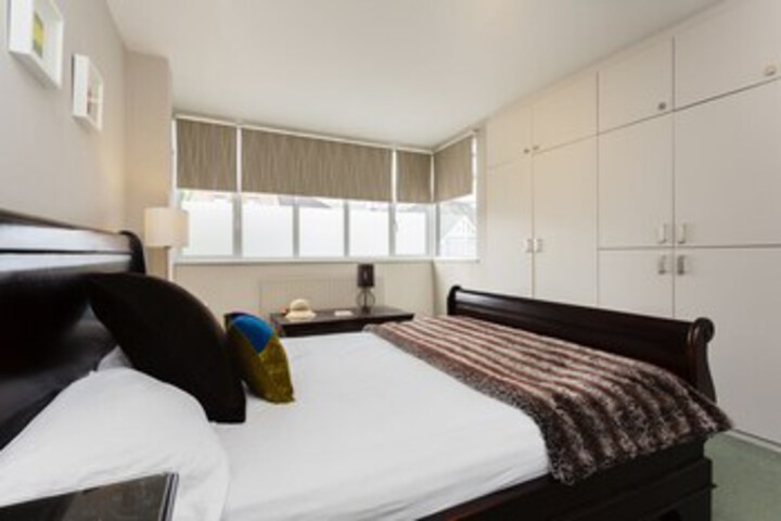 Room 18 of 25