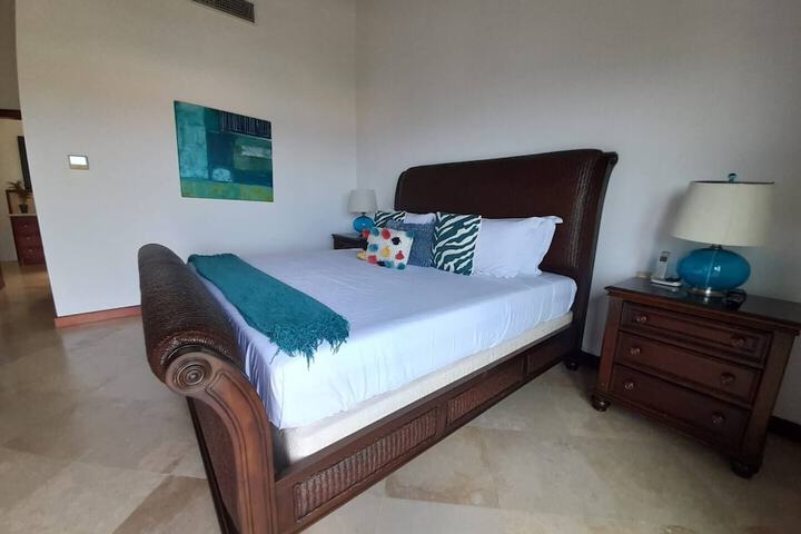 Room 6 of 171