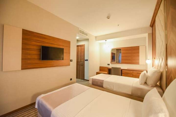 Room 5 of 29