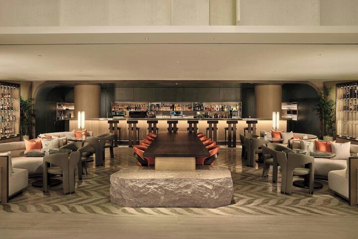 Entrance & Lobby
