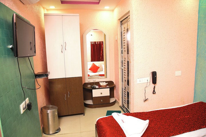 Room 19 of 62