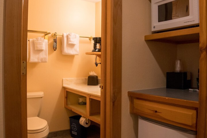 Bathroom amenities